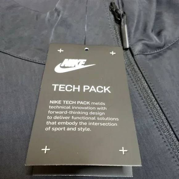 Nike Tech Limit Woven Jacket Big Girls Size XS MSRP $150 Back to School